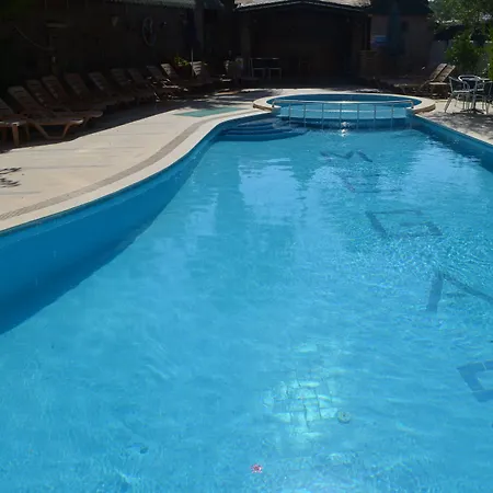 Megas Hotel 3*