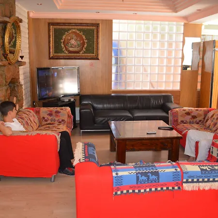 Megas Hotel 3*