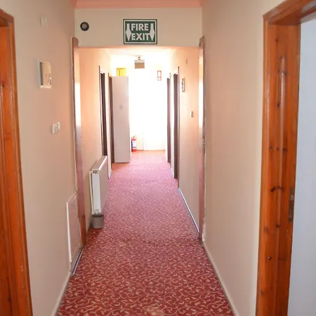 Megas Hotel 3*