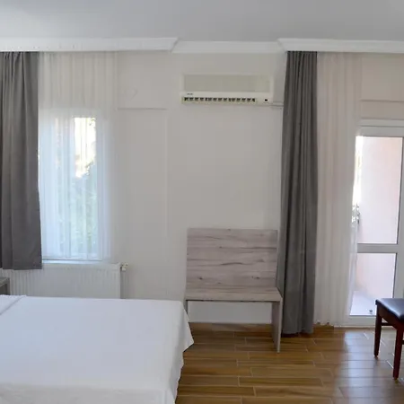 Megas Ξενοδοχείο