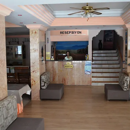 Megas Ξενοδοχείο