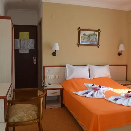 Megas מלון Ayvalı