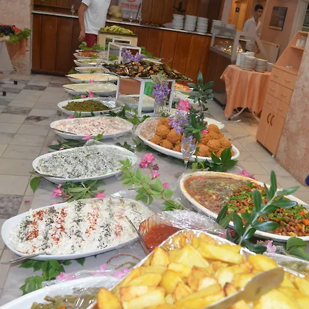 Megas Ξενοδοχείο 3*